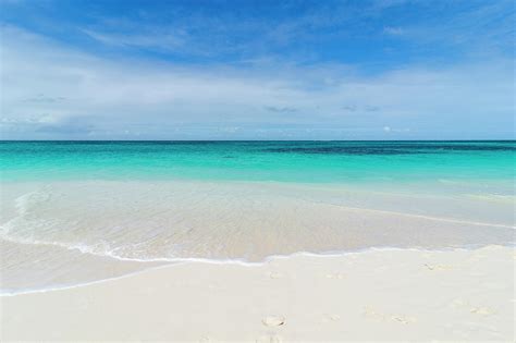 Shoal Bay East beach Photograph by Michael Runkel | Pixels