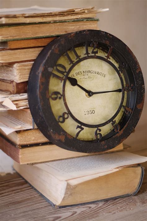 rustic round iron wall clock Unusual Clocks, Cool Clocks, Craftsman Farmhouse, Antique Farmhouse ...