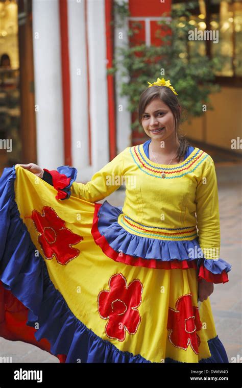 A Colombian woman wearing traditional dress, Bogota, Colombia Stock Photo: 67148941 - Alamy