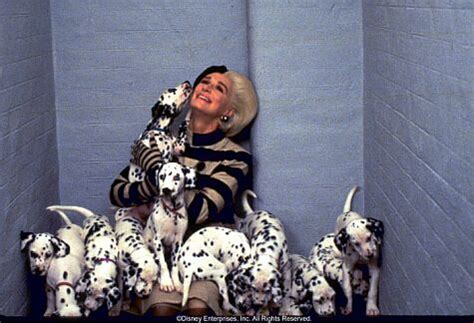 Cruella Deville Glenn Close 102 Dalmatians