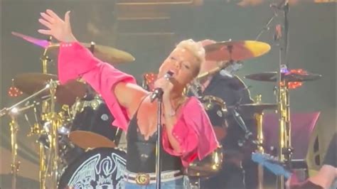 Watch Pink team up with Queen for Somebody To Love at LA's Taylor Hawkins Tribute Concert | Louder