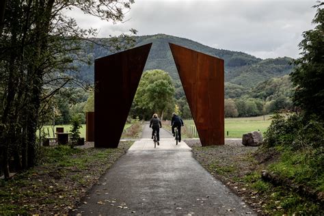 Land Art: 10 Artistic Architectural Installations in the Natural World