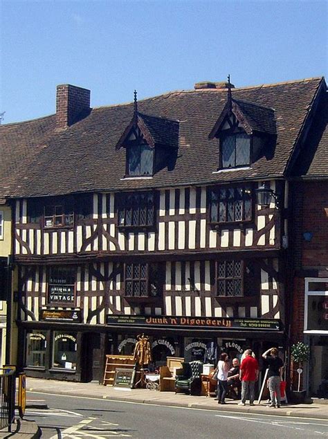 Junk and Disorderly, Shrewsbury | Shrewsbury, Tudor house exterior, British architecture