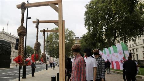 Iran executions: Alarming rise in use of death penalty in 2021 - report - BBC News