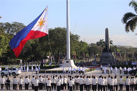 Duterte leads Rizal Day flag-raising ceremony in Luneta | Photos | GMA ...