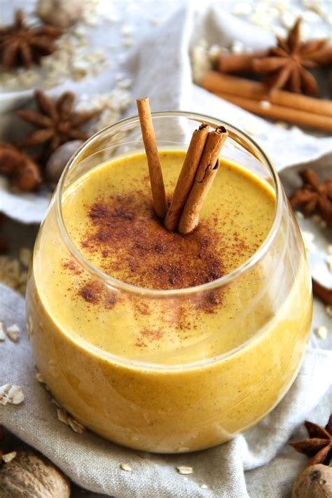 Pumpkin Spice Overnight Oatmeal Smoothie