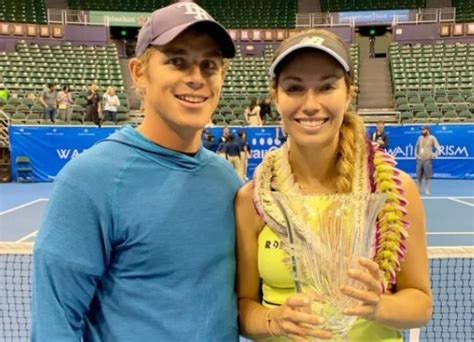 Does US tennis player Danielle Collins have boyfriend? Net worth, salary, age, family