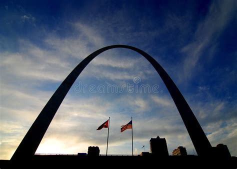 Silhouette Of St. Louis Arch Stock Image - Image of midwest, city: 21774315