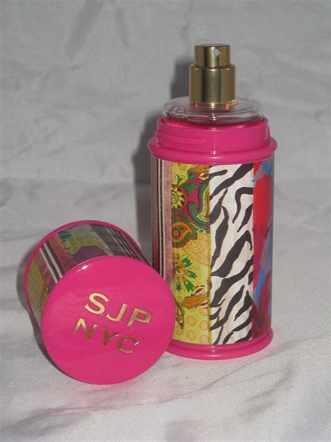 Sarah Jessica Parker SJP NYC Perfume Review – Musings of a Muse