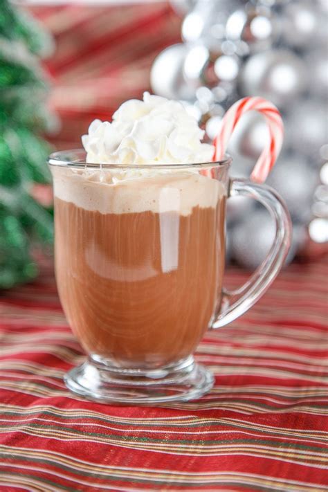 Copycat Starbucks Peppermint Mocha - Baking Beauty