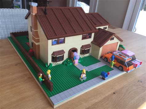 LEGO Simpson's House 2.0 - Bigger and better | Lego simpsons, Lego ...