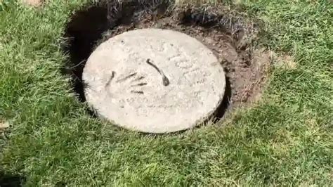 How to Seal a Concrete Septic Tank Lid: 5 Steps [Easy DIY] – Breaking Free Mediation