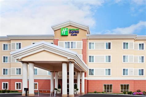 HOLIDAY INN EXPRESS & SUITES CHEHALIS-CENTRALIA, AN IHG HOTEL $119 ($̶1̶3̶5̶) - Updated 2022 ...