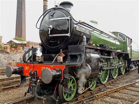 no.61306 Mayflower LNER Thompson Class B1 | Steam trains, Europe train, Steam railway