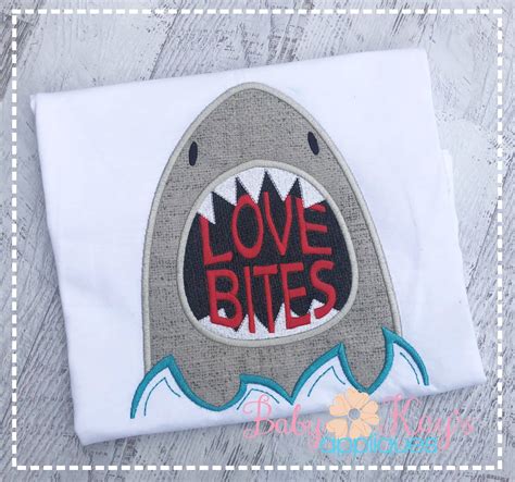 Love Bites Shark Head {Four Sizes} - GeminiRed Embroidery Designs