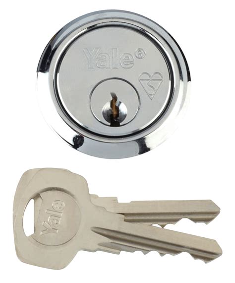 Yale Chrome-plated Rim cylinder lock | Departments | DIY at B&Q