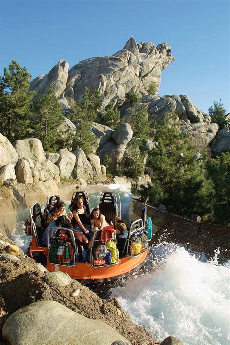 Grizzly River Run can be a dry or a VERY wet ride ~ 17 Scariest Rides ...