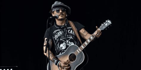 Thousands of Fans Celebrate Johnny Depp's 60th Birthday With Him During ...