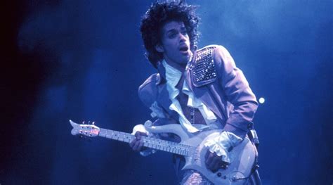 10 Best Prince Songs of All Time - Singersroom.com