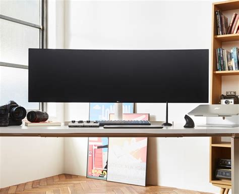 LG Has Created a Curved, 49-Inch UltraWide Monitor | WERD