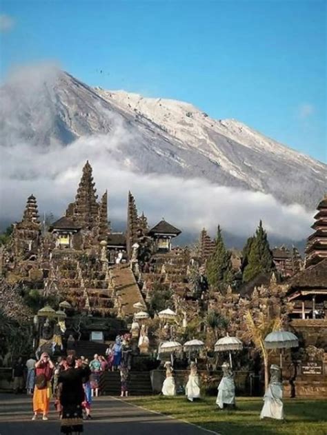 Mengenal Gunung Agung, Destinasi Favorit Para Pendaki yang Kembali ...