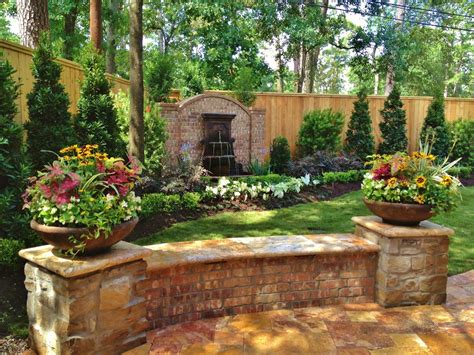 IMG_8977.JPG | Tuscan landscaping, Mediterranean landscaping, Tuscan garden