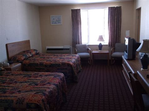 CROWN PARK INN CARIBOU $92 ($̶1̶0̶4̶) - Prices & Motel Reviews - Maine