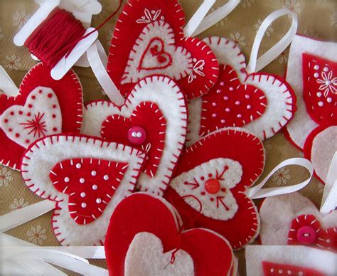 little hearts | Diy valentines decorations, Diy valentines crafts ...