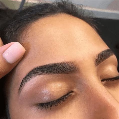 What To Expect From Eyebrow Threading? | Urban Brows