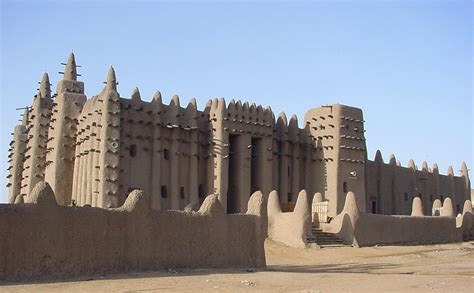 Le Mali, dégradé de paysages magnifiques et villages traditionnels