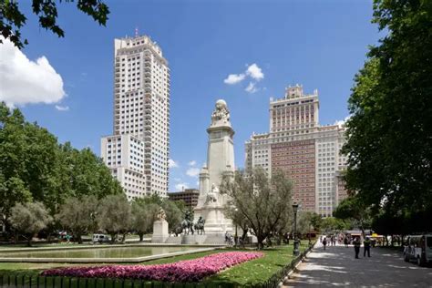 Plaza de España en Madrid - Qué ver, historia, monumentos (2024)