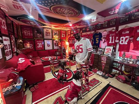 San Francisco couple builds ultimate 49ers fan cave