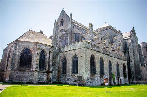 La cité médiévale de Dol-de-Bretagne et le Mont-Dol | Séjours, vacances en Bretagne | Ille-et ...