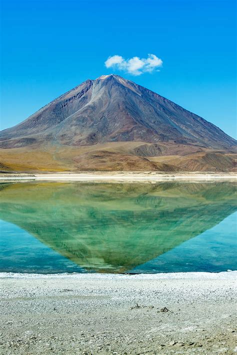 Laguna Verde Bolivia: Facts, How To Visit + More – The Discoveries Of