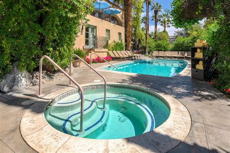 10 Reasons Our Luxury Palm Springs Hotel is Best for Fall