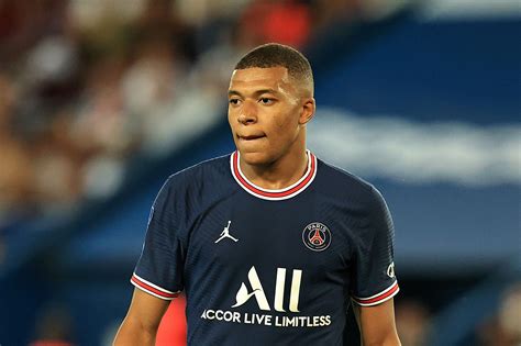 Mbappe tells PSG teammates he will stay this season, would join Real ...