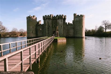 Bodiam Castle: An Iconic Water Castle in England | Wandering Helene