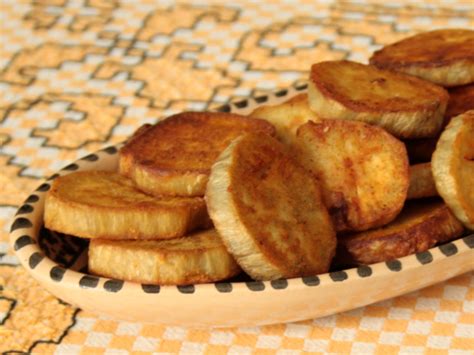 Batata doce frita (Fried Sweet Potatoes) - Sabor Brasil