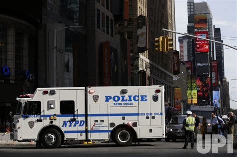 Photo: An NYPD bomb squad truck moves in Times Square - NYP20160921101 ...