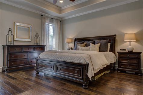 Hardwood Flooring in Bedrooms Pros and Cons