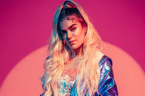 Karol G Drops ‘Pineapple’ Music Video | Billboard – Billboard