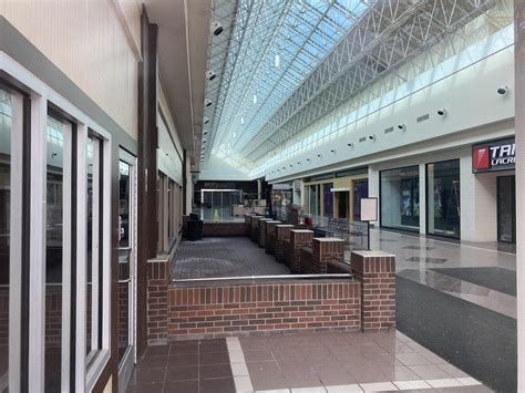 Dead Malls: A Comprehensive Guide To Abandoned Malls In 2023 - Killer Urbex