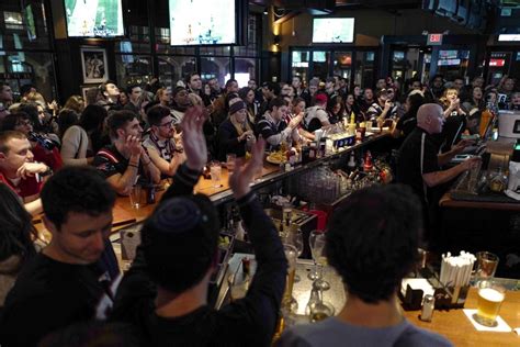 The Best Boston Sports Bars for Watching the Playoffs