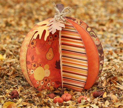 Khristelle: 3D PAPER PUMPKIN