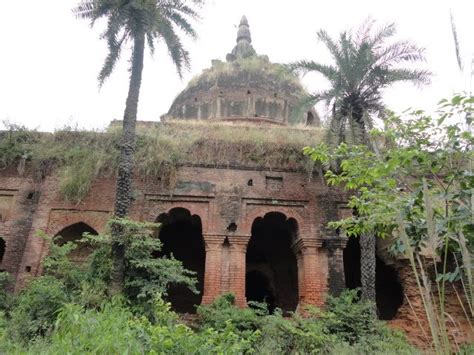 Culture of Budaun: Mosque of Sister of Mougal Empress Mumtaj Mahal Mrs ...