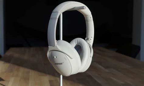 Bose QC45 review: commuter favourite noise-cancelling headphones ...