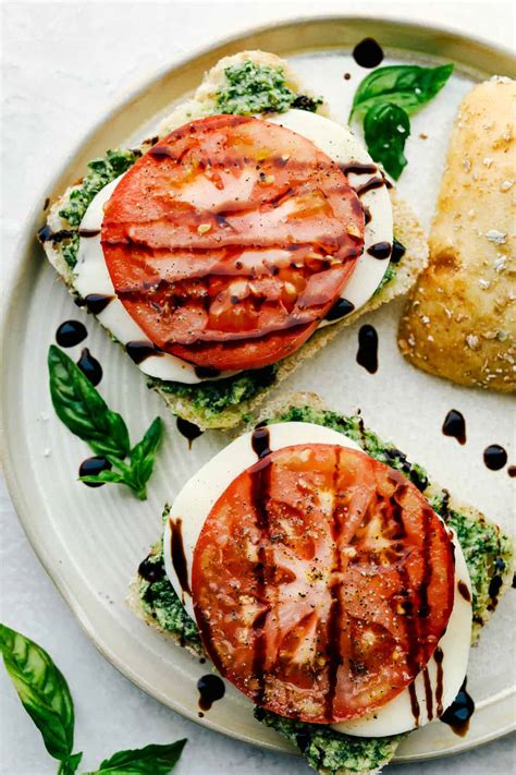 Caprese Sandwich with Basil Pesto | The Recipe Critic