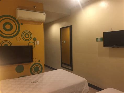 Go Hotels Dumaguete - UPDATED 2017 Prices & Hotel Reviews (Dumaguete City, Philippines ...