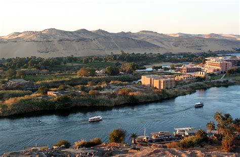 The Nile River in Egypt | Soubor:S F-E-CAMERON EGYPT nile-aswan.JPG ...