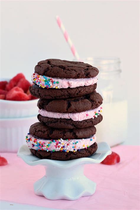 Cake Mix Oreo Cookie Recipe | TheBestDessertRecipes.com